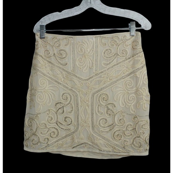 Verty Women's Size Large Embroidered Yellow Mini Skirt - Picture 6 of 10